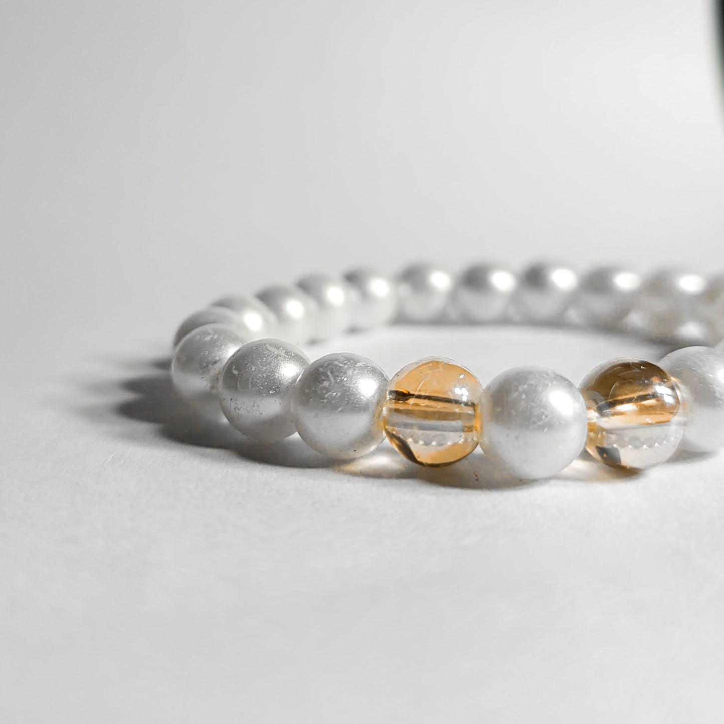 White Pearls & Crystal Beads Bracelet