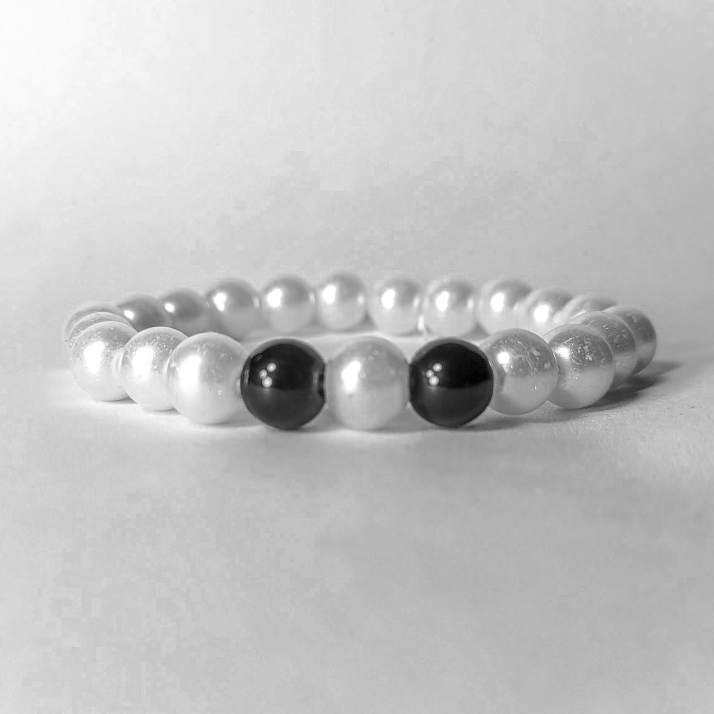 White Pearl & Black Bead Bracelet